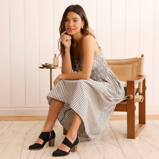 On model image of the black Milan Nova heel