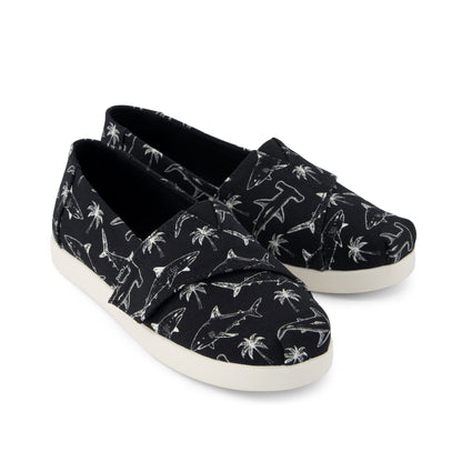 Alpargata Classic Kids Shoe - Black Shark Print Front View