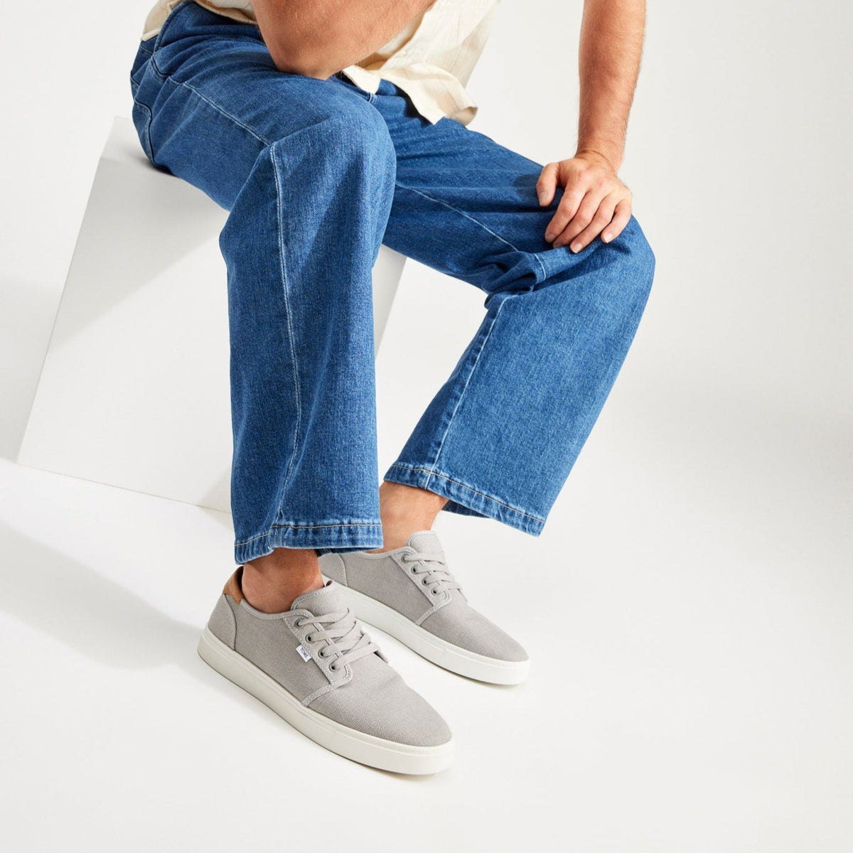 Model image of Carlo 2.0 Drizzle Grey sneaker shoe
