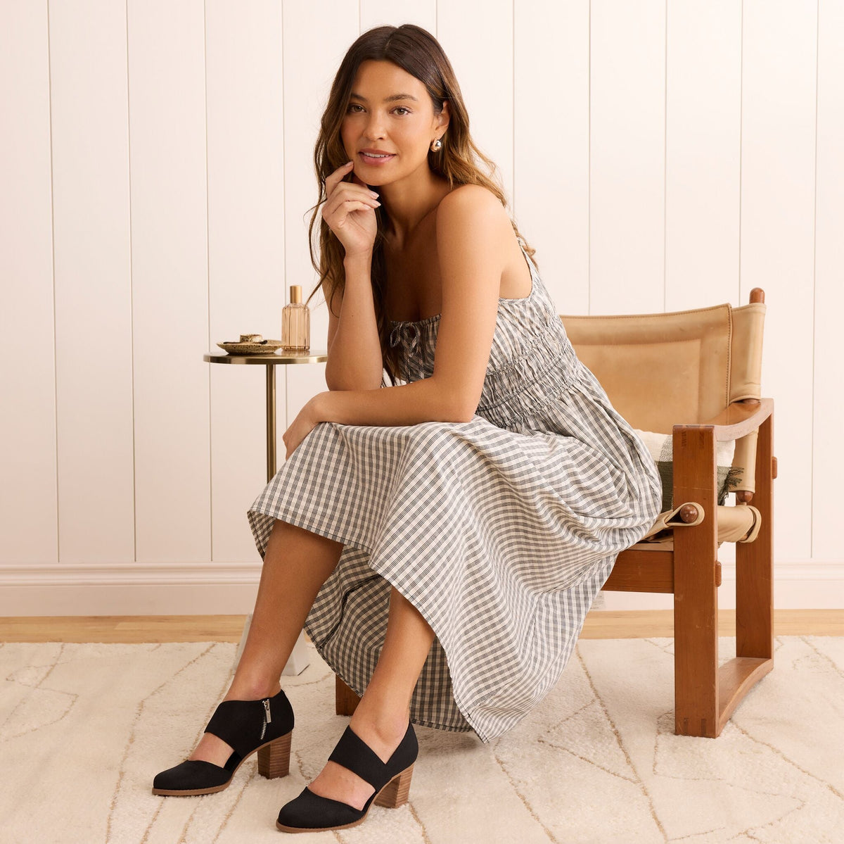 On model image of the black Milan Nova heel