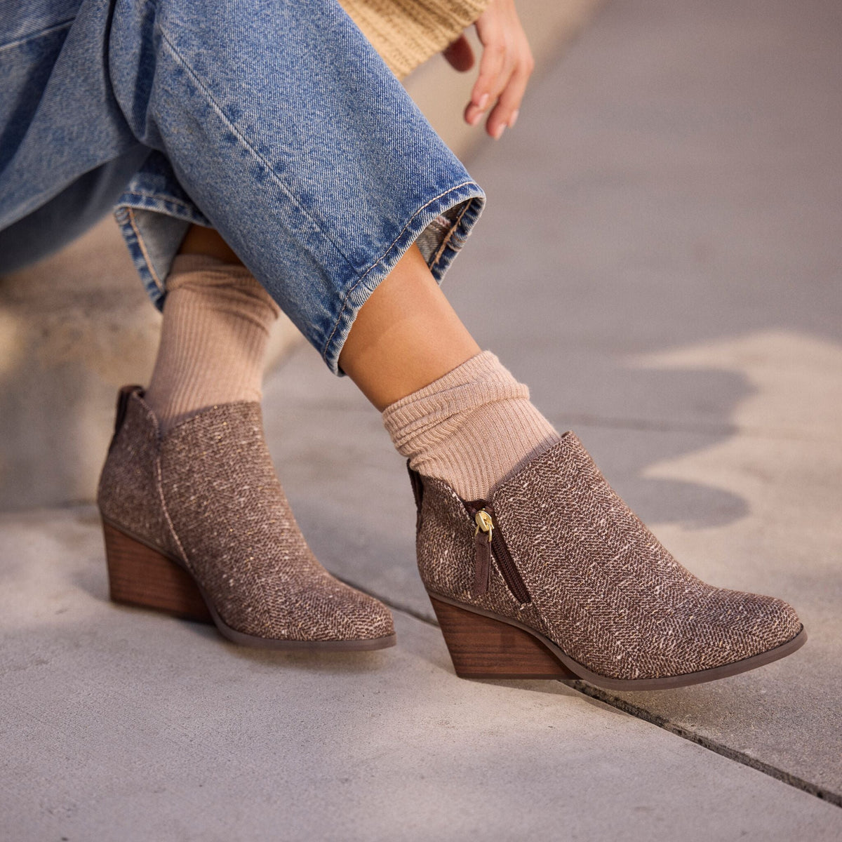 Womens Goldie Wedge Ankle Bootie Metallic Twill Chocolate Brown